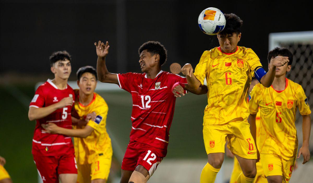 国足1-2输日本仅一夜，拿3分也能出线，U17亚洲杯积分榜更新排名