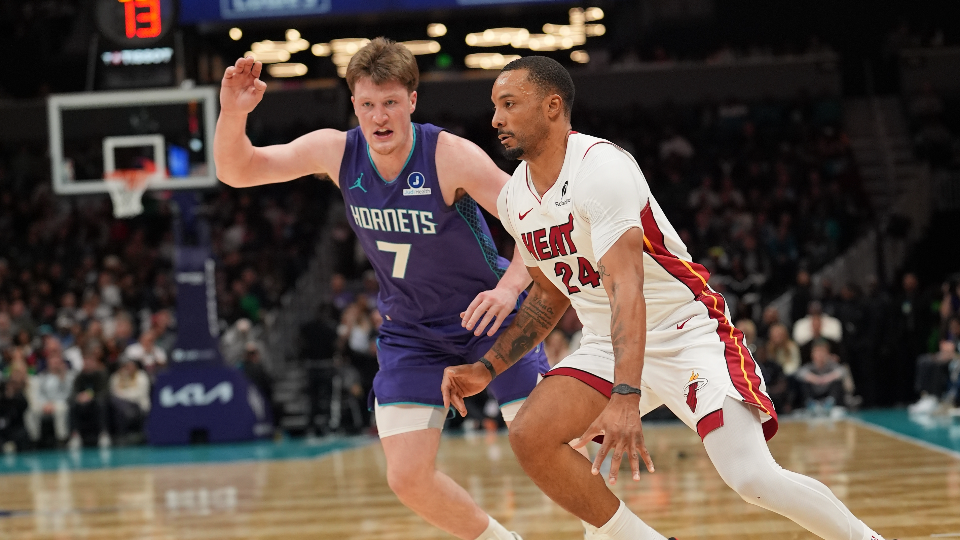 V体育-NBA把季后赛门票改成饥饿游戏，8队抢4张椅子